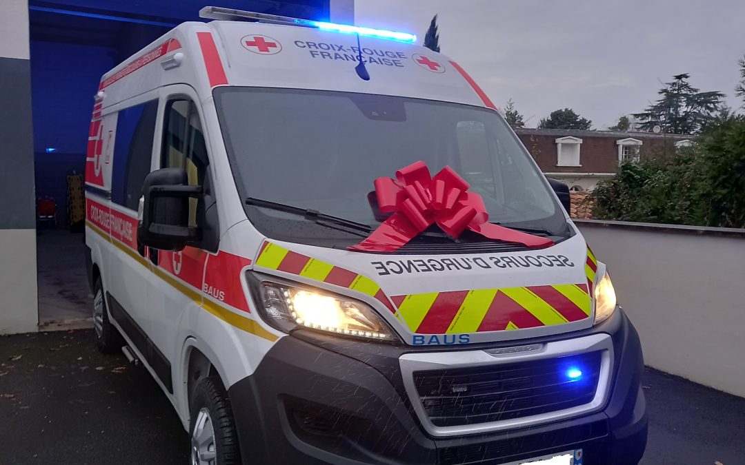 L&rsquo;unité locale du Grand Poitiers reçoit sa nouvelle ambulance !
